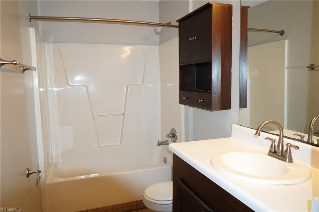 903 Hanahan Court # A Unit: 1-A