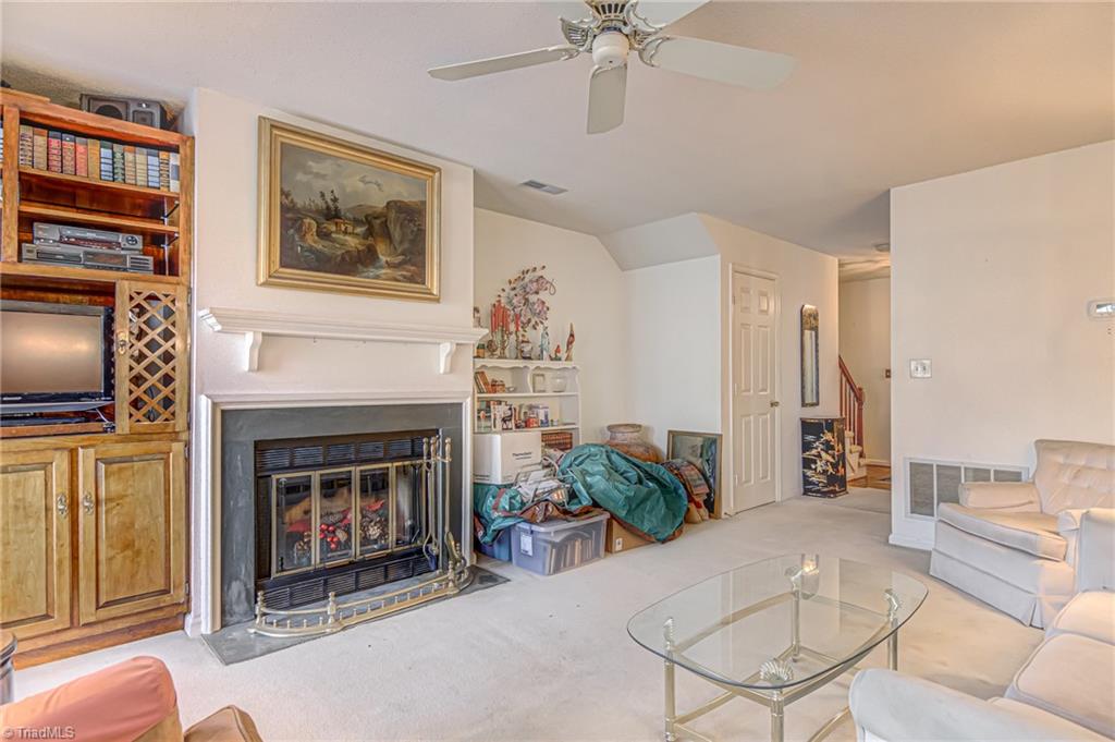 2520 Cottage Place