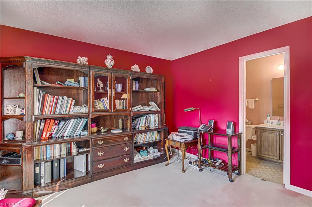 2520 Cottage Place