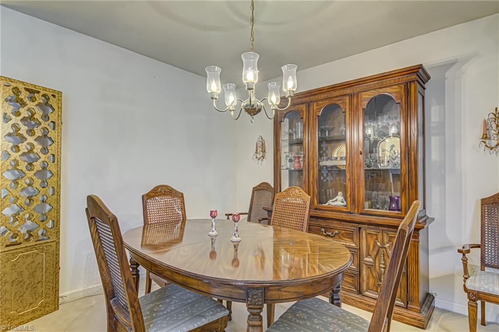 2520 Cottage Place