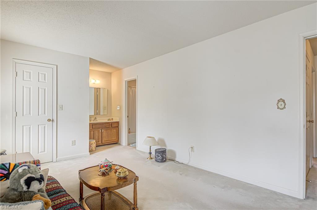 2520 Cottage Place