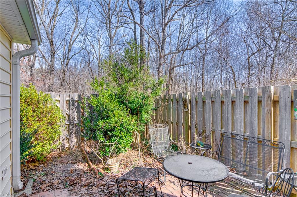2520 Cottage Place