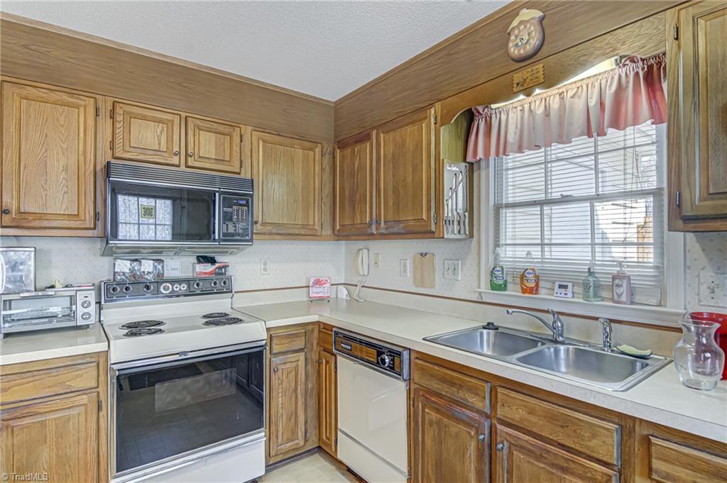 2520 Cottage Place