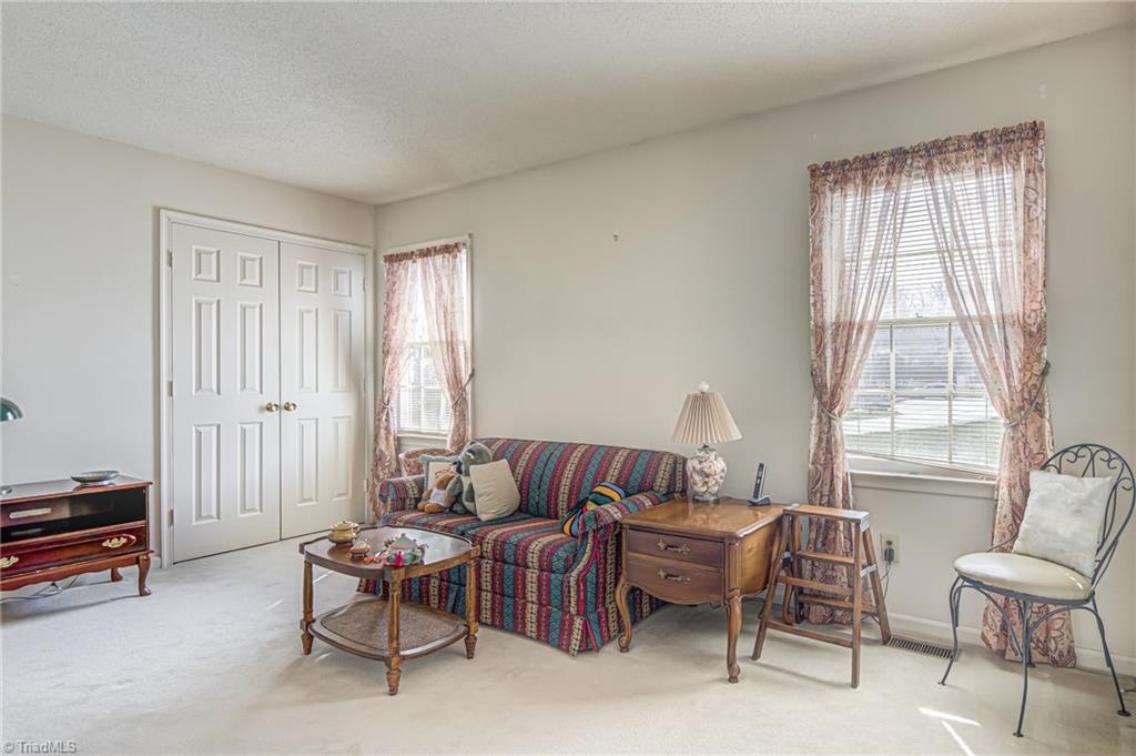 2520 Cottage Place