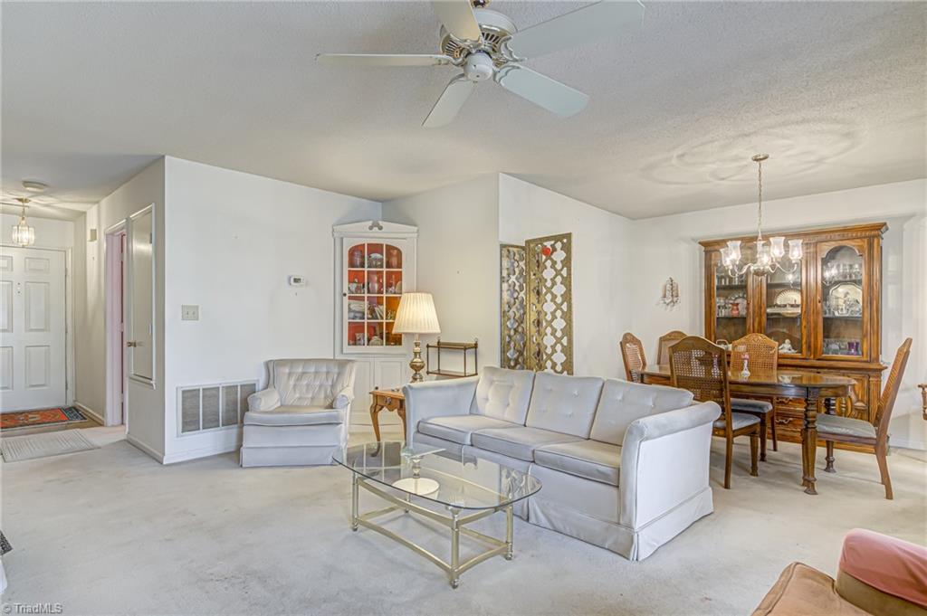 2520 Cottage Place