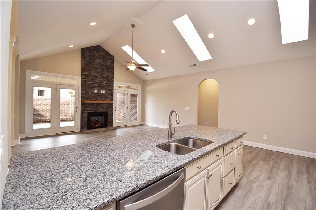 147 Dunvegan Lane # 67