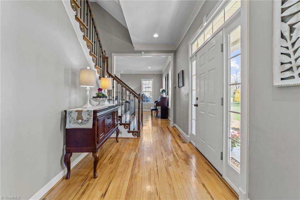 6107 Colwyn Court
