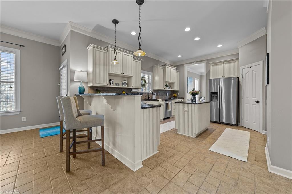 6107 Colwyn Court