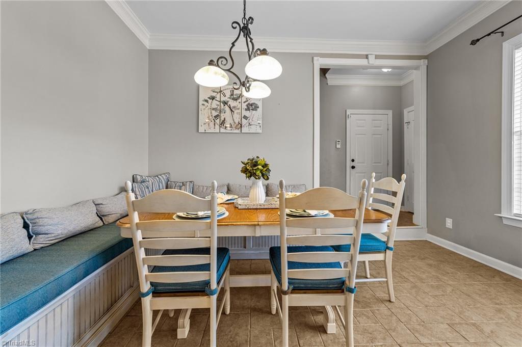 6107 Colwyn Court