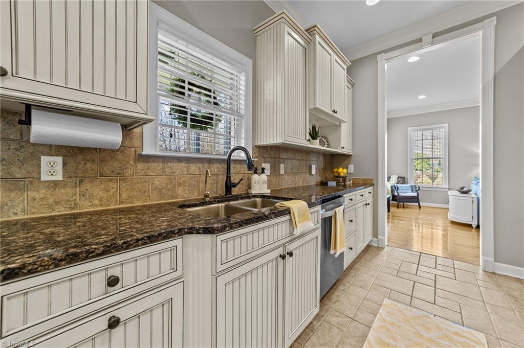 6107 Colwyn Court