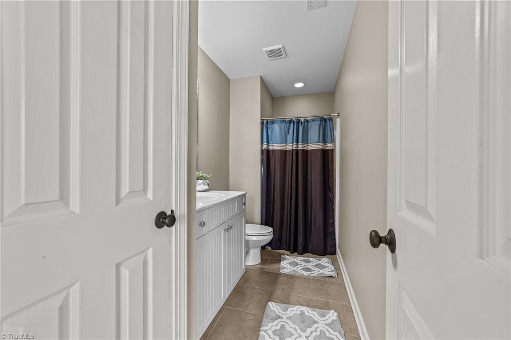 6107 Colwyn Court