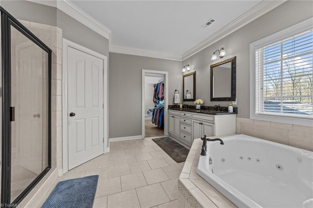 6107 Colwyn Court