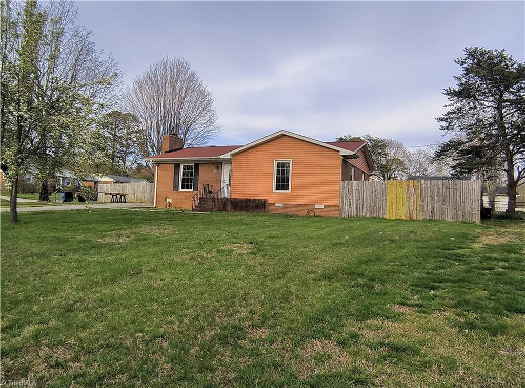 3831 Hartford Street