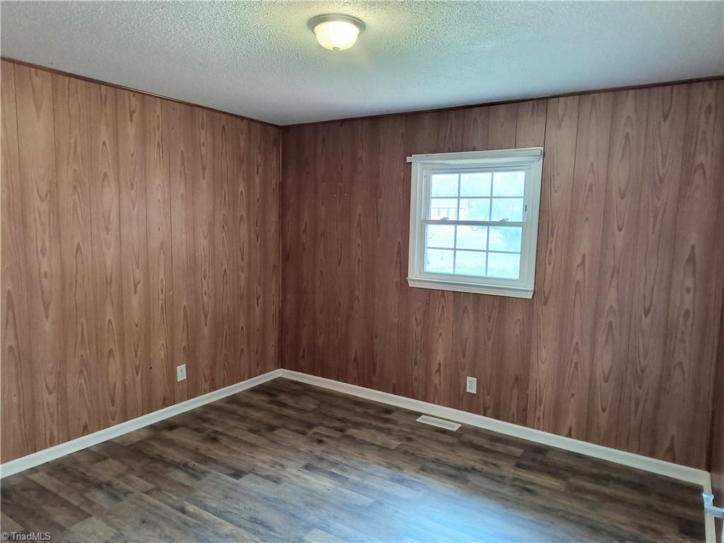 3831 Hartford Street