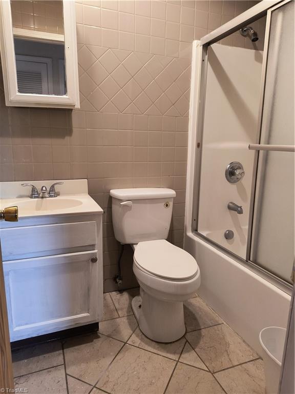 3831 Hartford Street