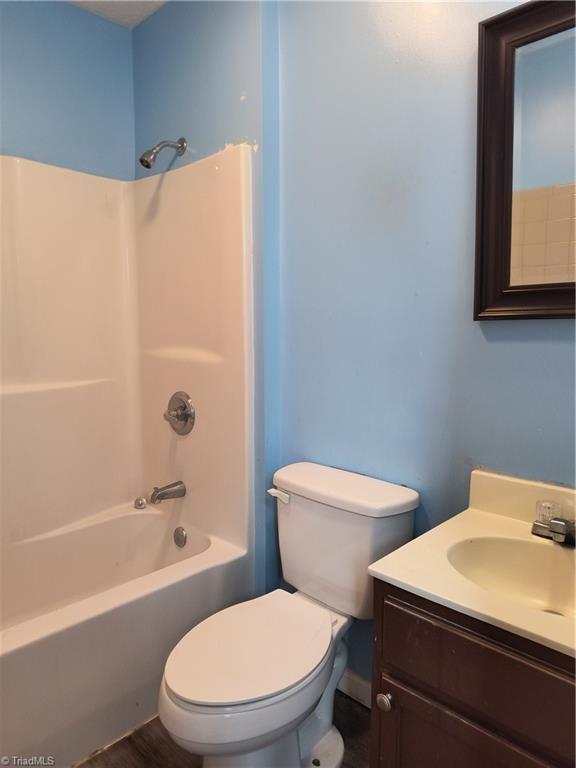 3831 Hartford Street