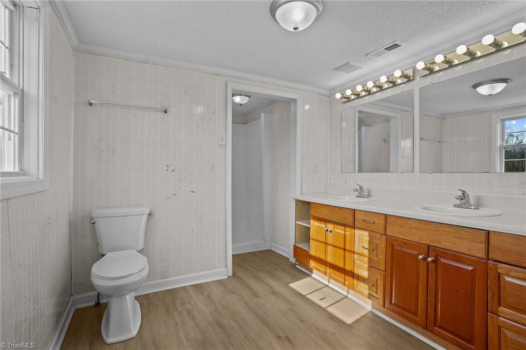 1801 Flatrock Street