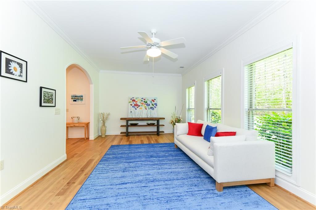 7 Annalisa Drive