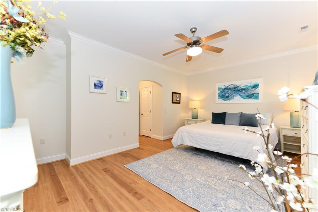 7 Annalisa Drive