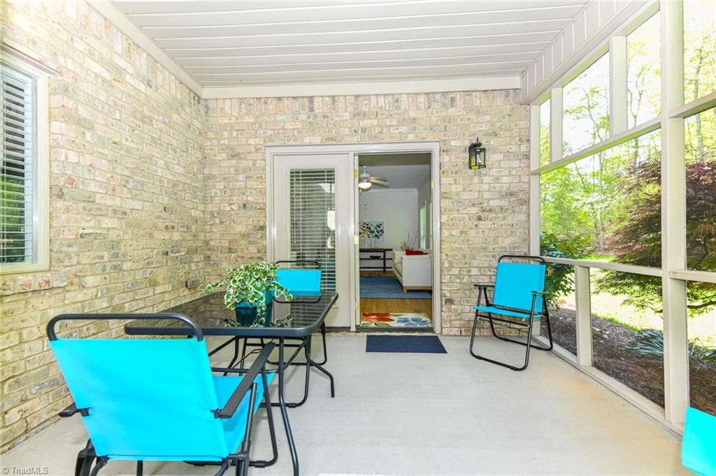 7 Annalisa Drive