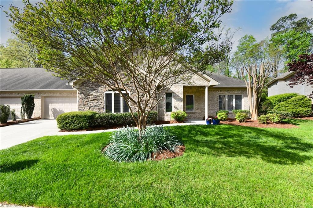 7 Annalisa Drive