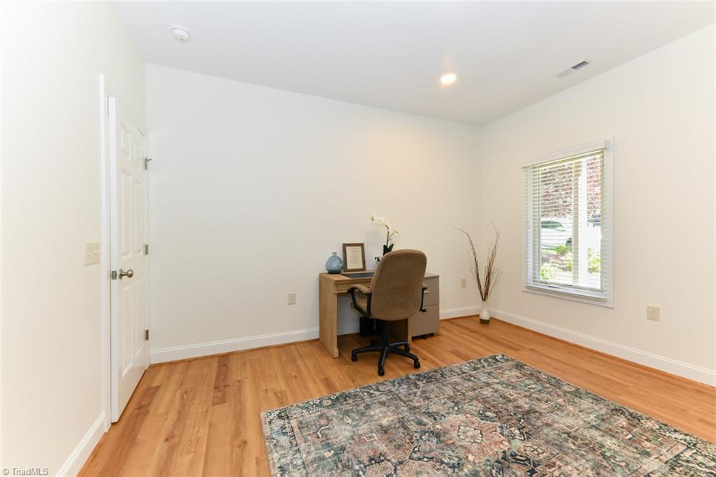 7 Annalisa Drive