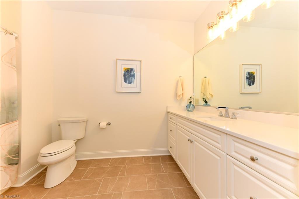7 Annalisa Drive