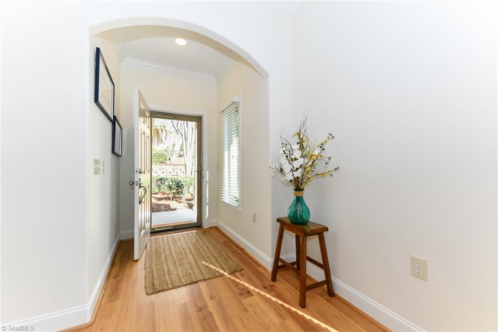 7 Annalisa Drive
