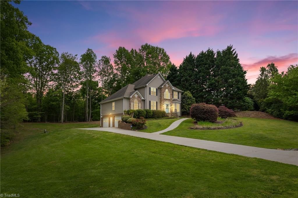 2551 King William Drive