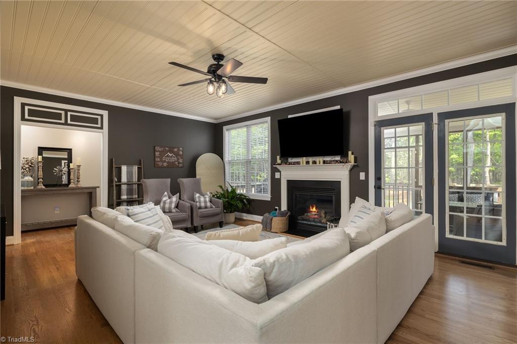 2551 King William Drive