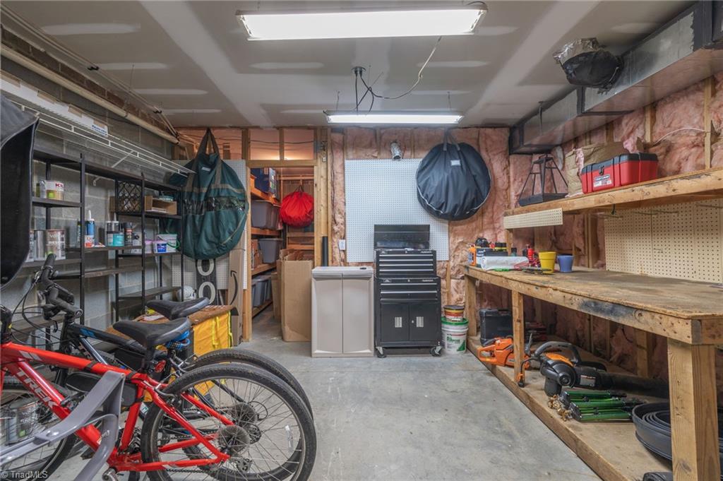 2551 King William Drive