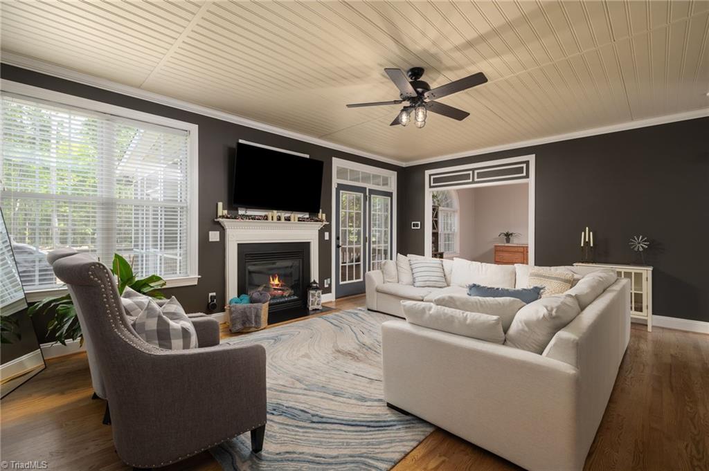 2551 King William Drive