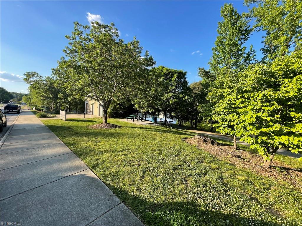 570 Brookside Court
