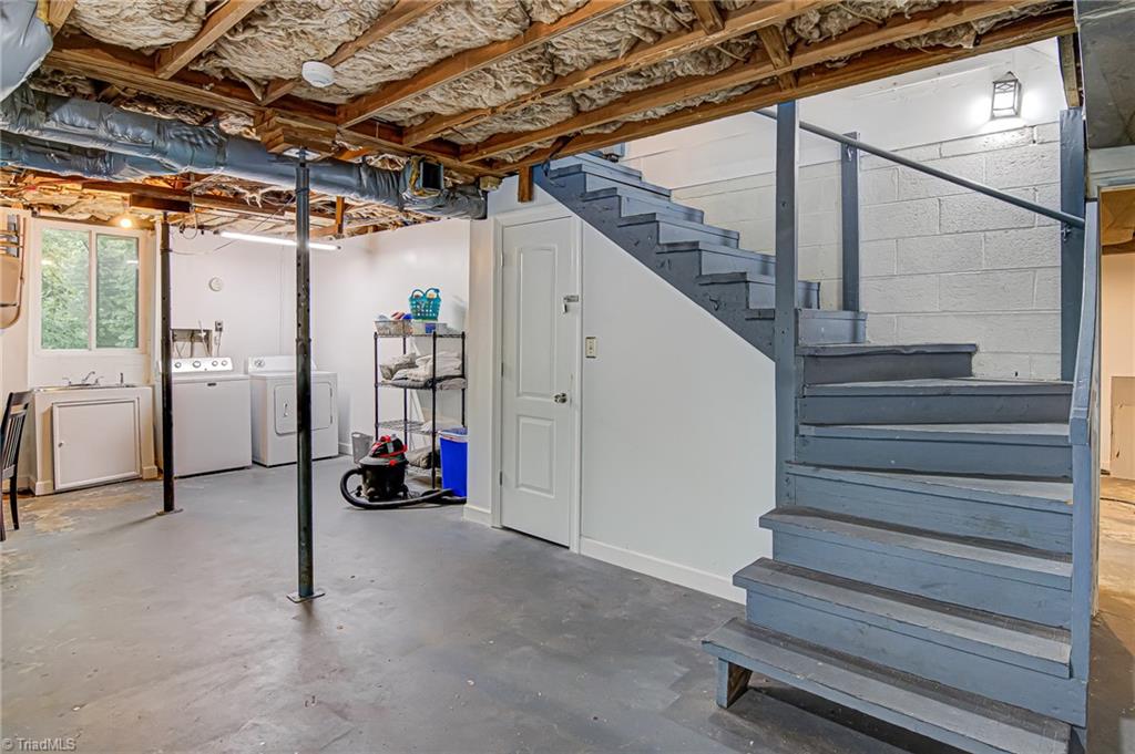 2855 Loch Drive