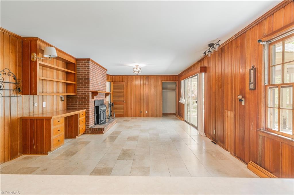 4464 Fernbrook Drive