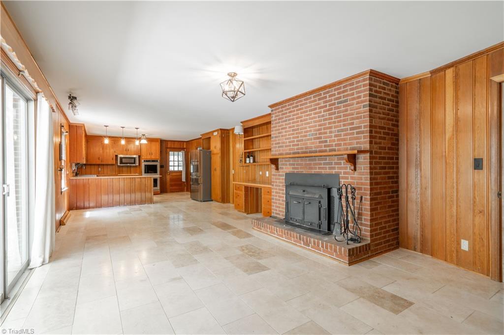 4464 Fernbrook Drive