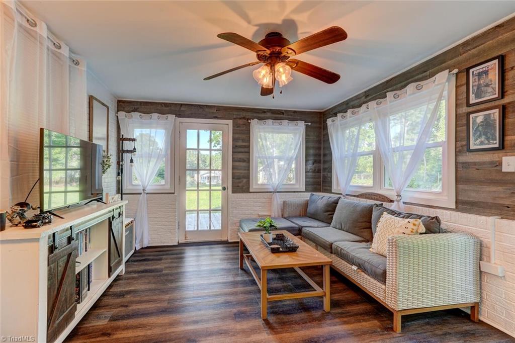 1310 Pinecrest Avenue