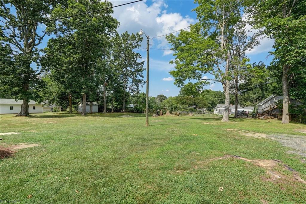 1310 Pinecrest Avenue