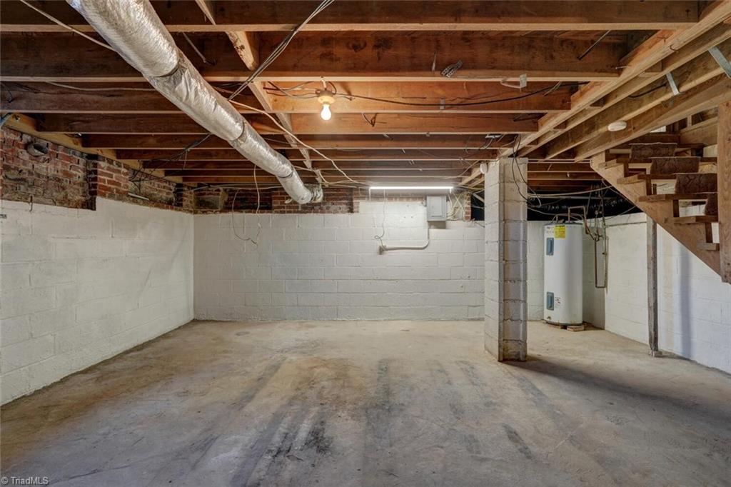 1310 Pinecrest Avenue