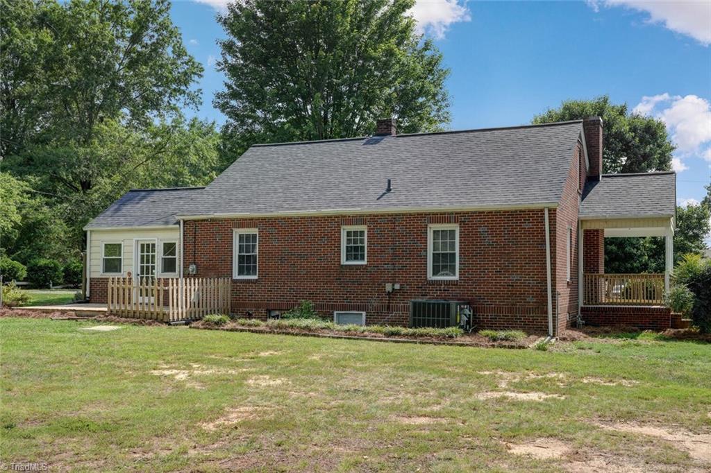 1310 Pinecrest Avenue