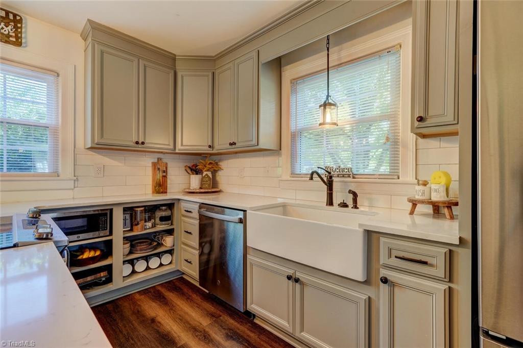 1310 Pinecrest Avenue