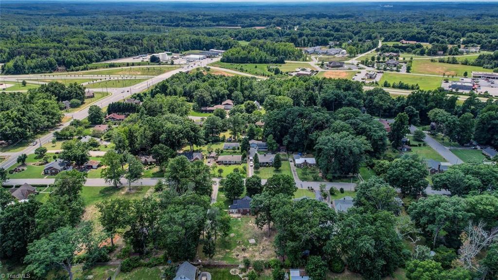 1310 Pinecrest Avenue