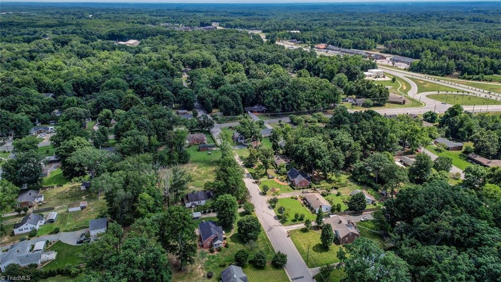 1310 Pinecrest Avenue