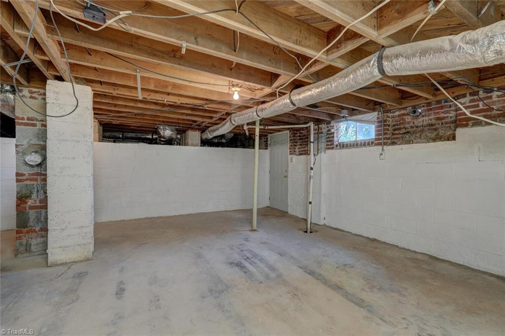 1310 Pinecrest Avenue