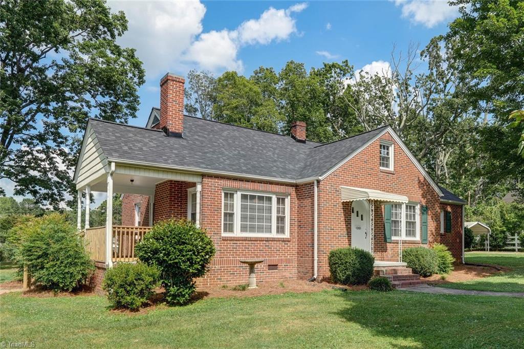 1310 Pinecrest Avenue