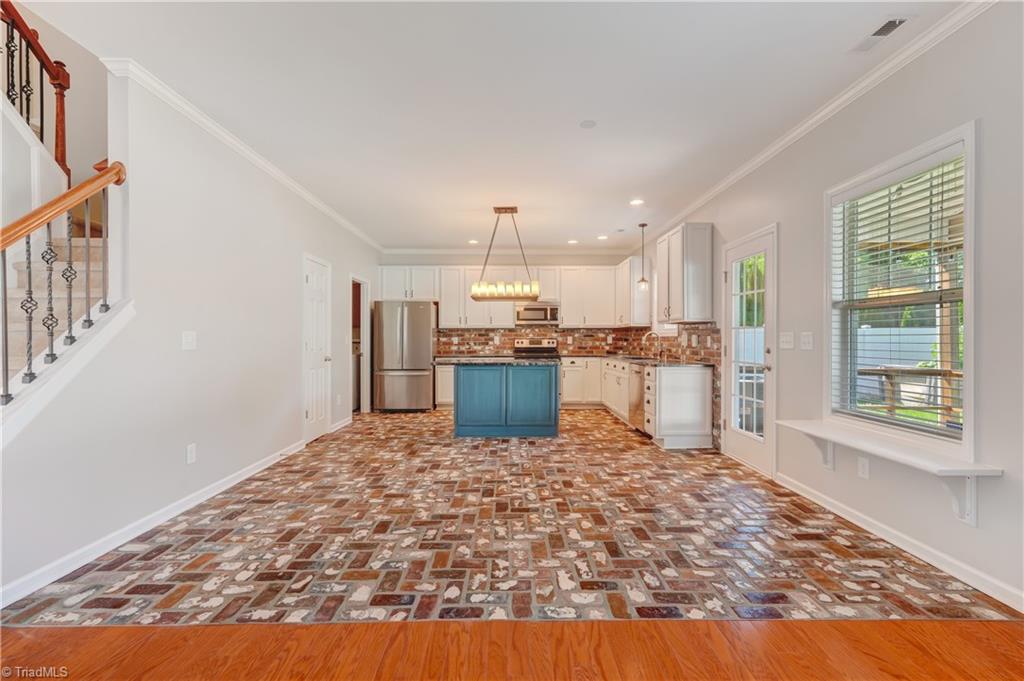 1402 Copper Circle