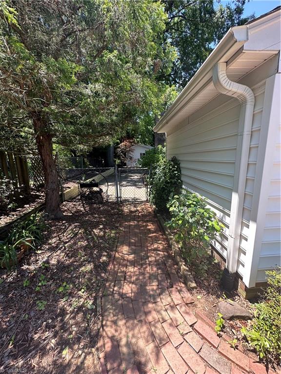 2700 Dumfries Road