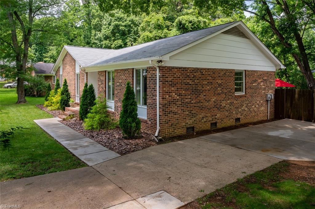 301 Leland Drive