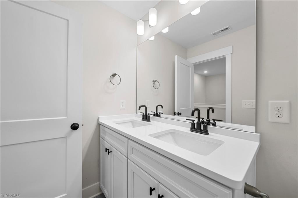 7903 Michaelis Street