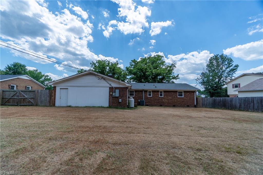 7105 Wincrest Drive